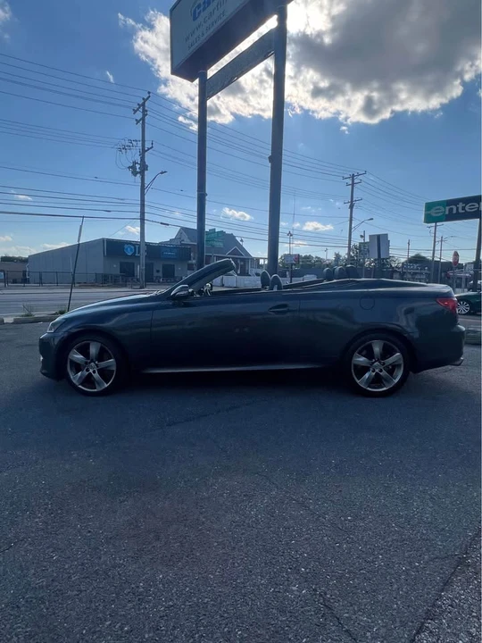 2010 Lexus IS 2nd Gen - Image 16 of 18