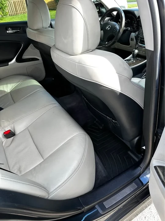 2010 Lexus IS 2nd Gen - Image 13 of 20