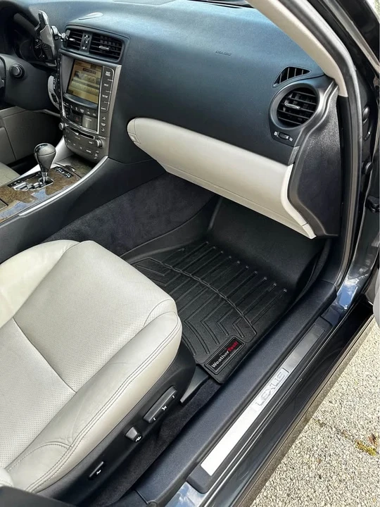 2010 Lexus IS 2nd Gen - Image 15 of 20