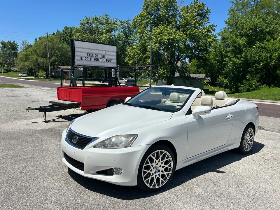 2010 Lexus IS 2nd Gen - Image 5 of 12