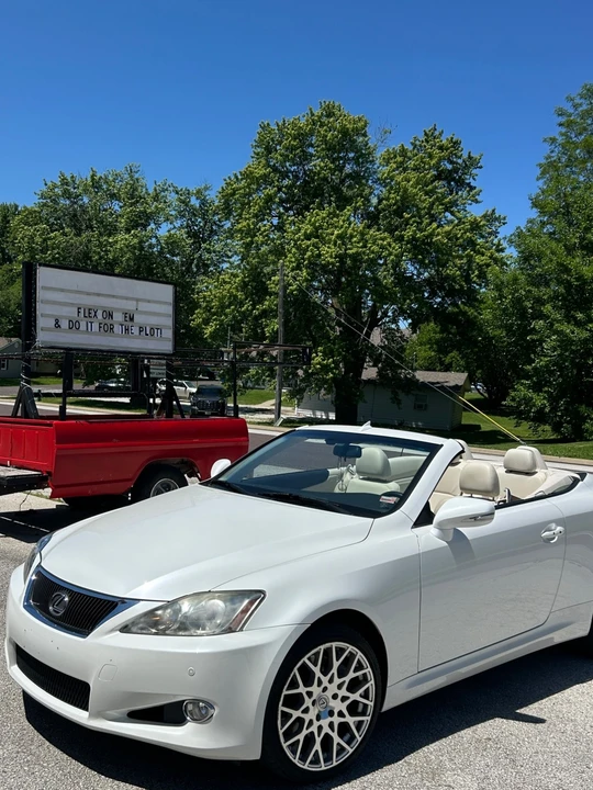 2010 Lexus IS 2nd Gen - Image 4 of 12