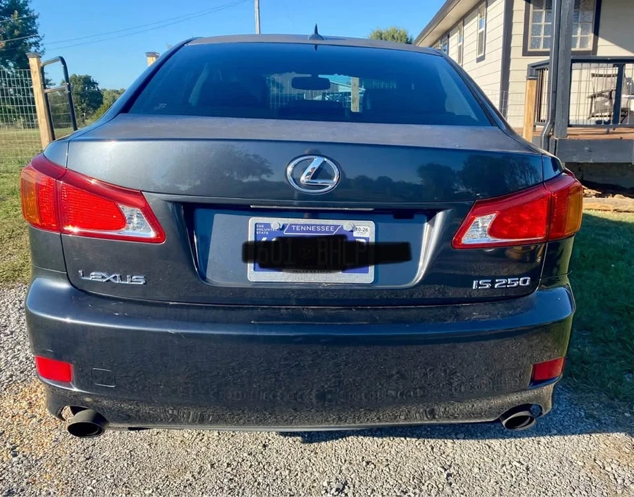 2010 Lexus IS 2nd Gen - Image 4 of 10