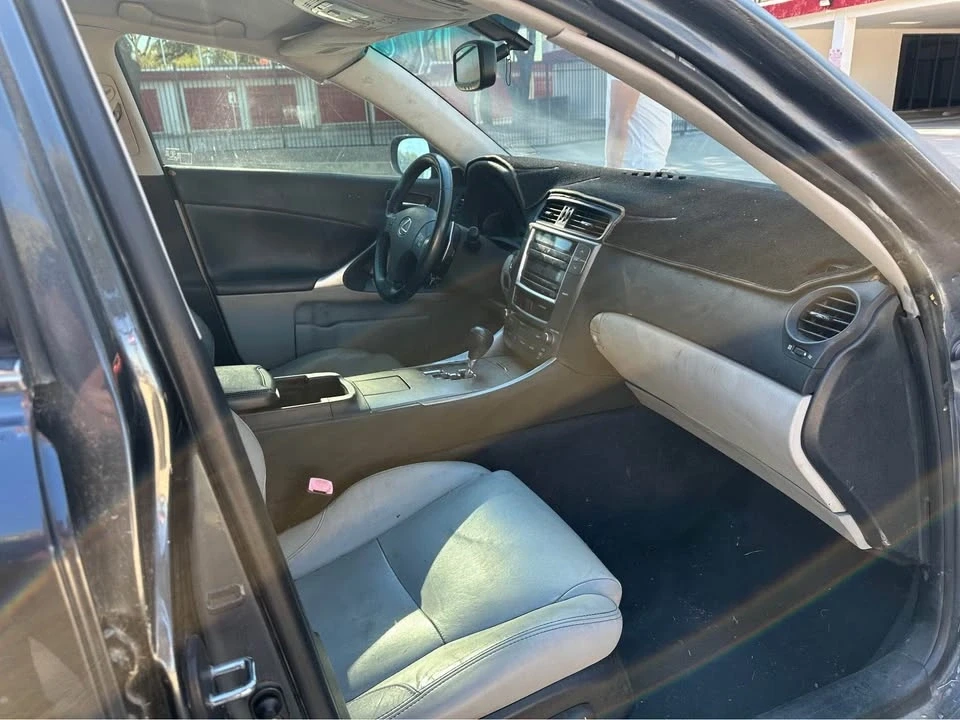 2010 Lexus IS 2nd Gen - Image 6 of 8
