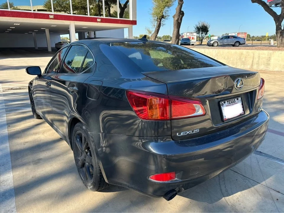 2010 Lexus IS 2nd Gen - Image 4 of 8