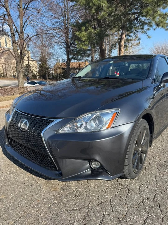 2010 Lexus IS 2nd Gen - Image 5 of 11