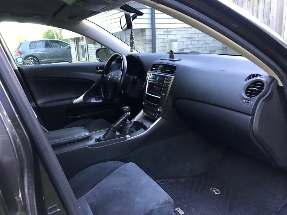 2010 Lexus IS 2nd Gen - Image 10 of 12