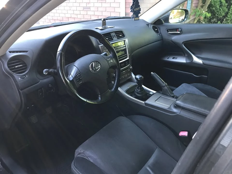 2010 Lexus IS 2nd Gen - Image 7 of 12