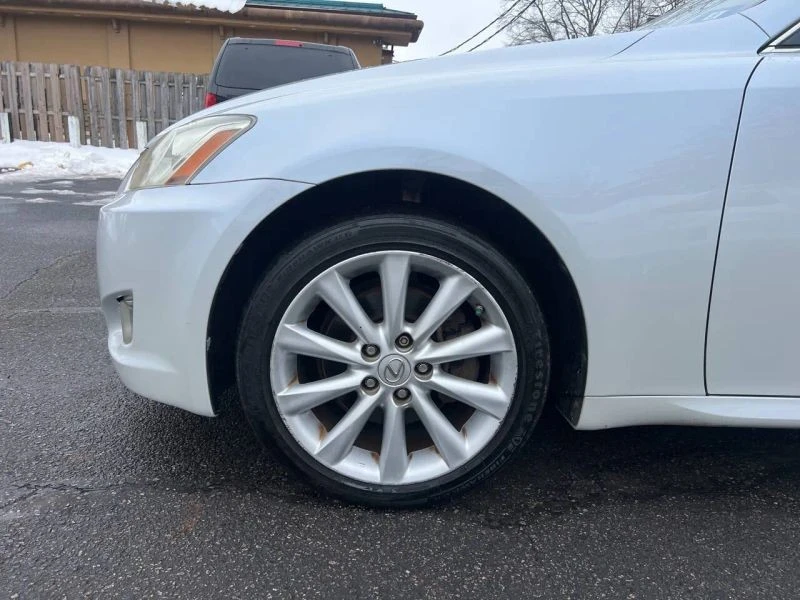 2010 Lexus IS 2nd Gen - Image 10 of 12