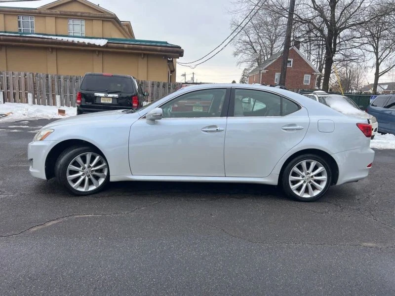 2010 Lexus IS 2nd Gen - Image 4 of 12