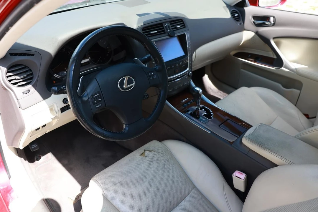 2010 Lexus IS 2nd Gen - Image 4 of 31