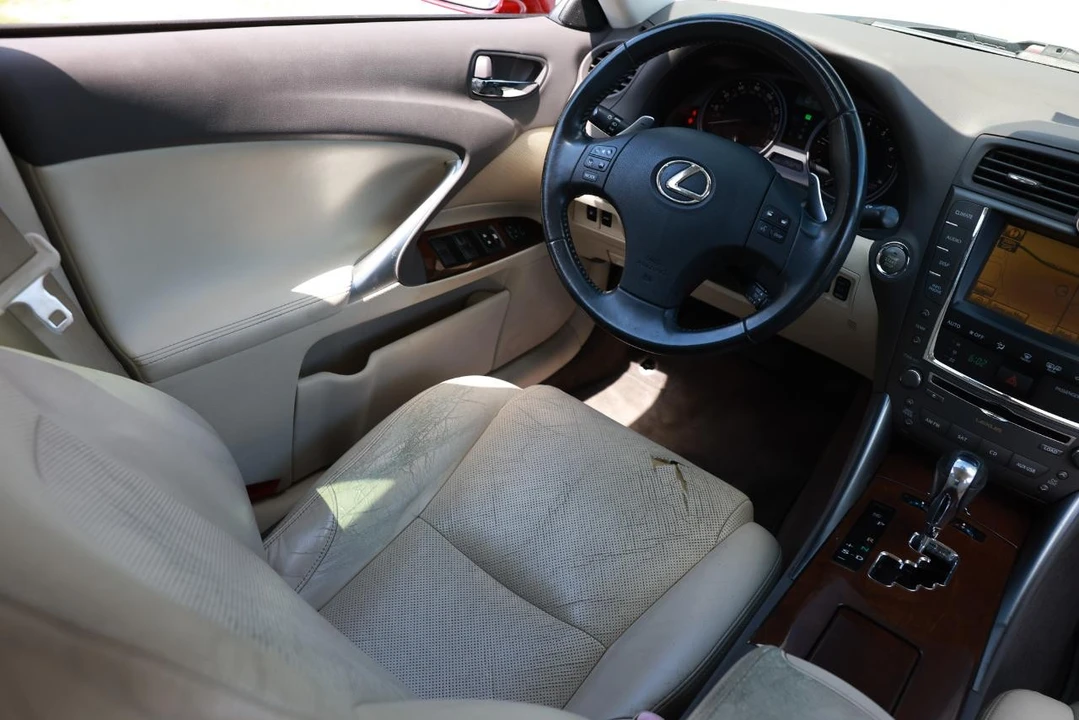 2010 Lexus IS 2nd Gen - Image 20 of 31