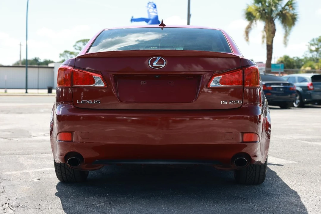 2010 Lexus IS 2nd Gen - Image 7 of 31