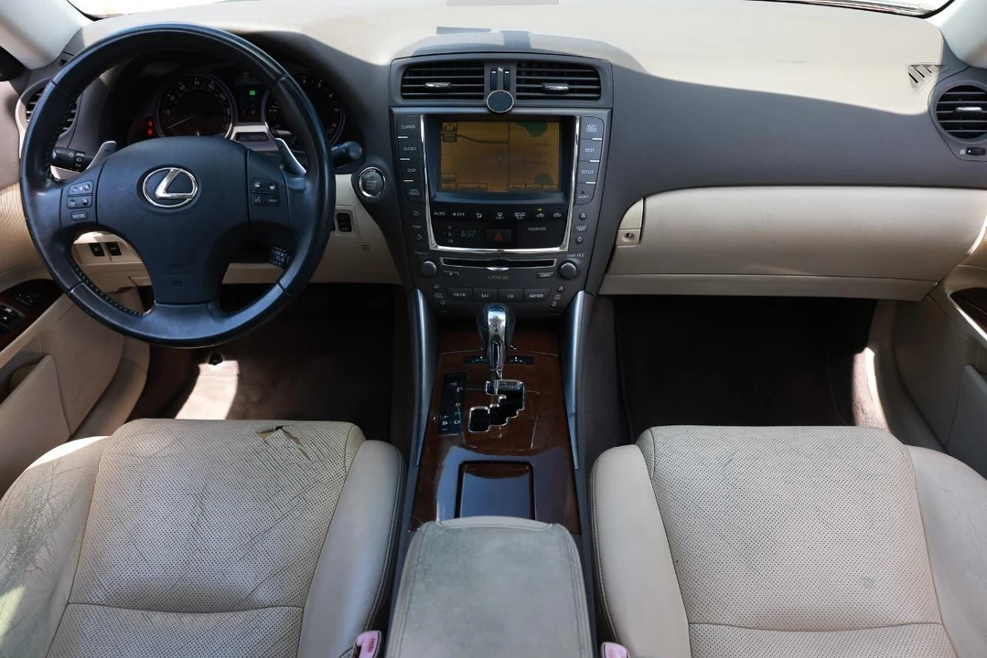 2010 Lexus IS 2nd Gen - Image 21 of 31