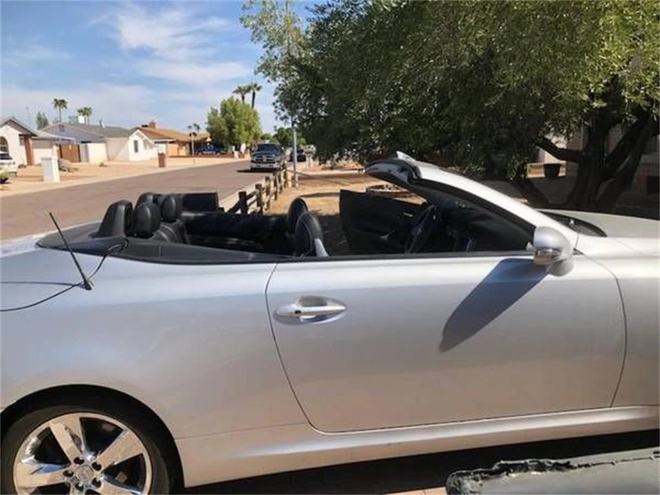 2010 Lexus IS 2nd Gen - Image 4 of 5