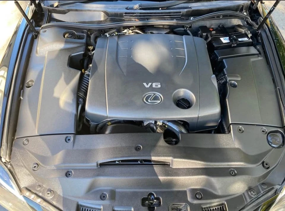 2010 Lexus IS 2nd Gen - Image 15 of 20