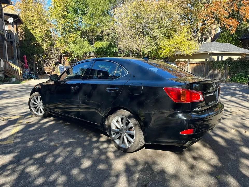 2010 Lexus IS 2nd Gen - Image 6 of 10