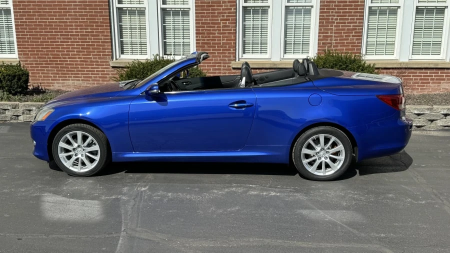 2010 Lexus IS 2nd Gen - Image 2 of 13