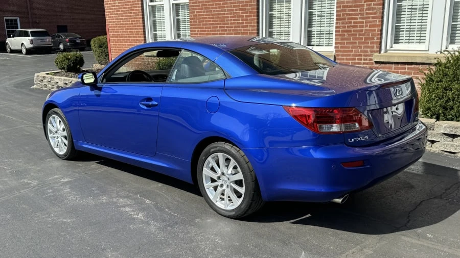 2010 Lexus IS 2nd Gen - Image 6 of 13