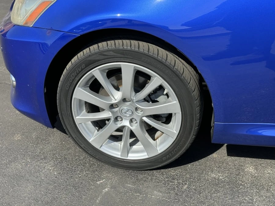 2010 Lexus IS 2nd Gen - Image 8 of 13