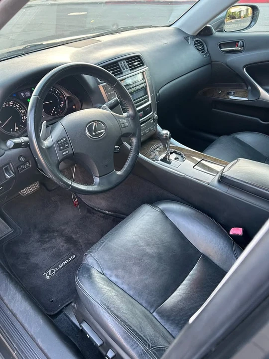 2010 Lexus IS 2nd Gen - Image 11 of 17