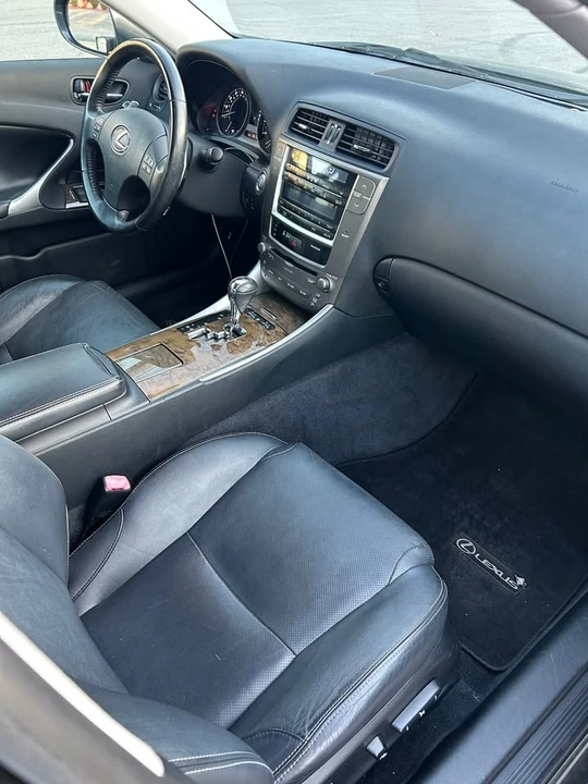 2010 Lexus IS 2nd Gen - Image 13 of 17