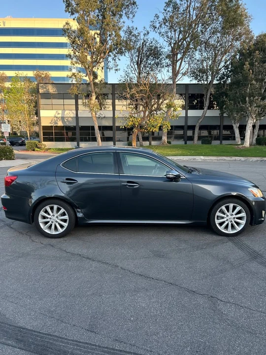 2010 Lexus IS 2nd Gen - Image 4 of 17