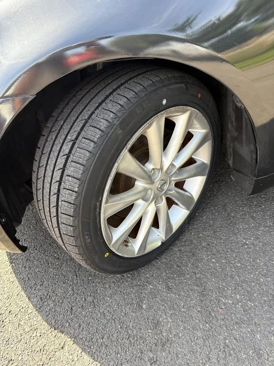 2010 Lexus IS 2nd Gen - Image 6 of 10