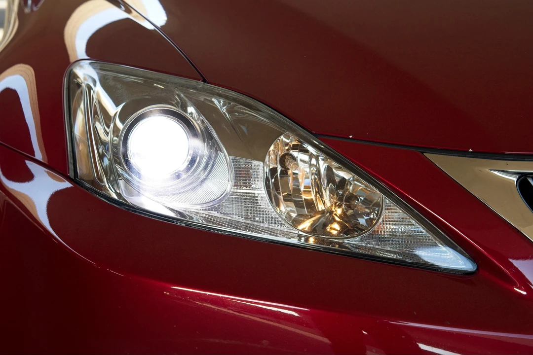 2010 Lexus IS 2nd Gen - Image 20 of 31