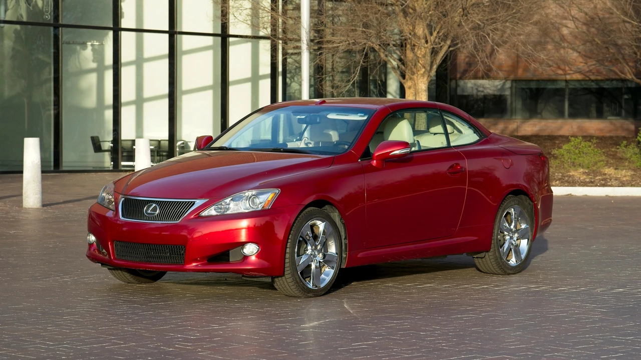 2010 Lexus IS 2nd Gen - Image 7 of 31