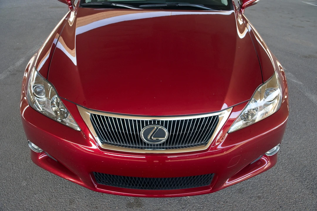 2010 Lexus IS 2nd Gen - Image 23 of 31