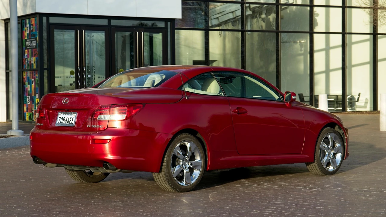 2010 Lexus IS 2nd Gen - Image 13 of 31