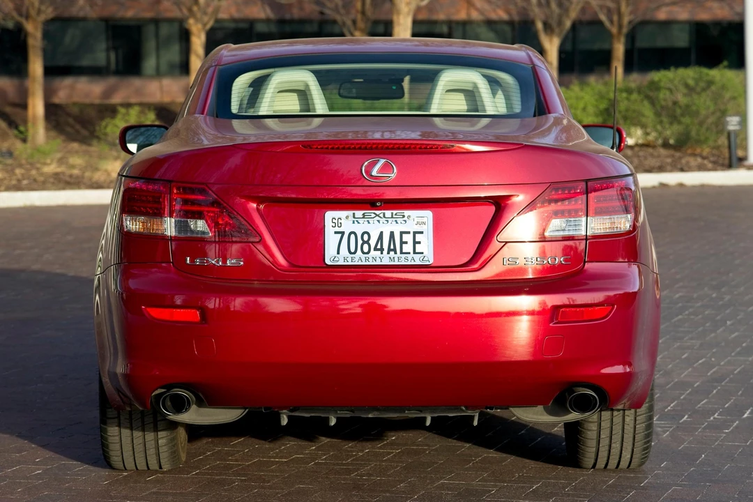 2010 Lexus IS 2nd Gen - Image 5 of 31