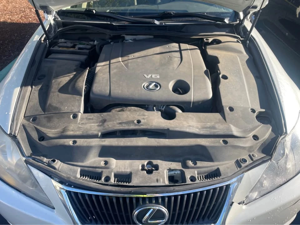 2010 Lexus IS 2nd Gen - Image 4 of 10