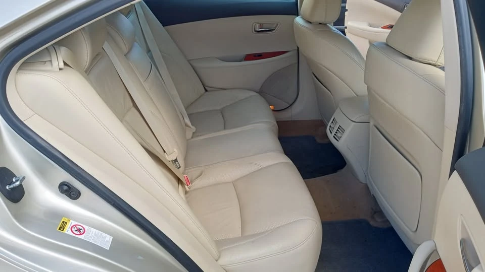 2010 Lexus ES 5th Gen - Image 8 of 12