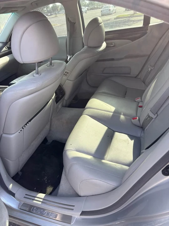2010 Lexus LS 4th Gen - Image 6 of 7