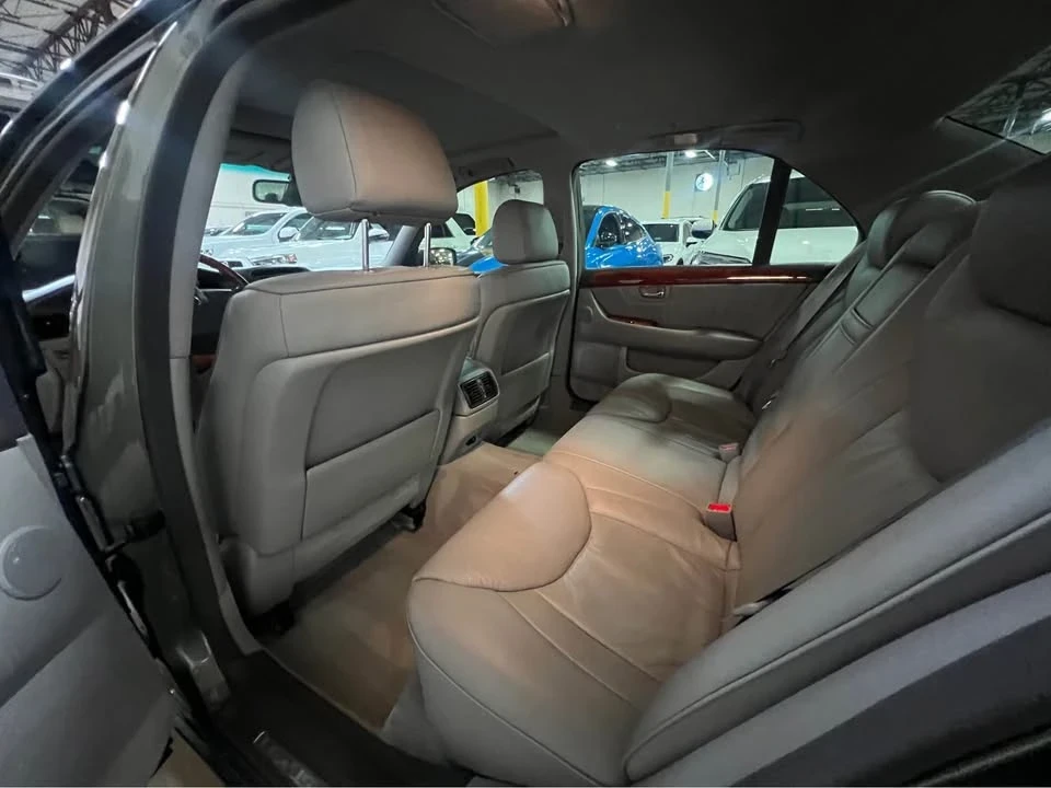 2010 Lexus LS 4th Gen - Image 6 of 13