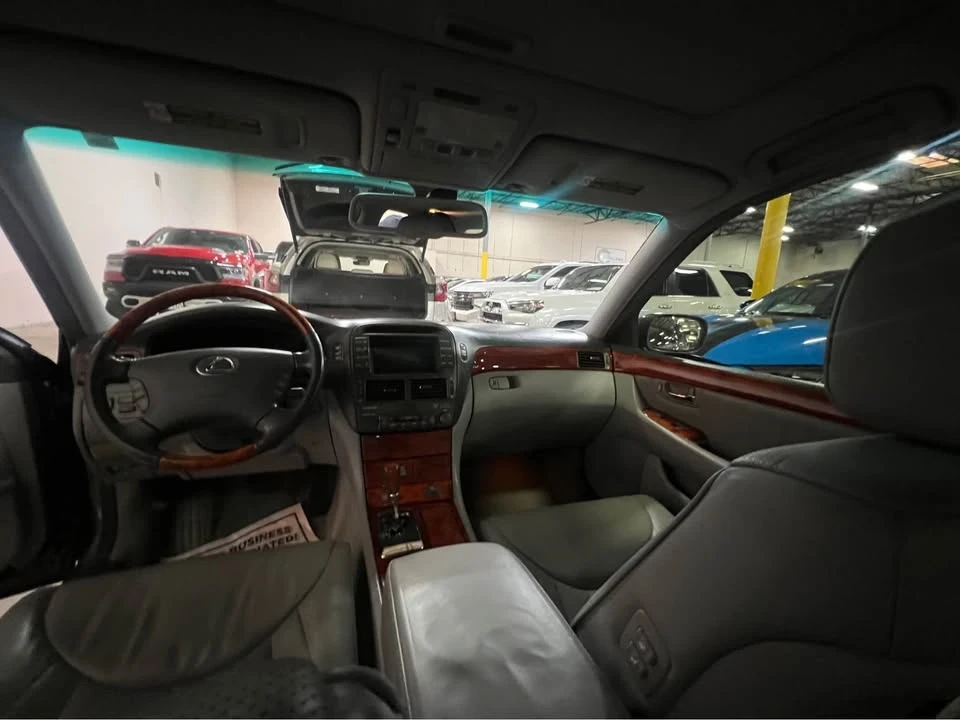 2010 Lexus LS 4th Gen - Image 11 of 13