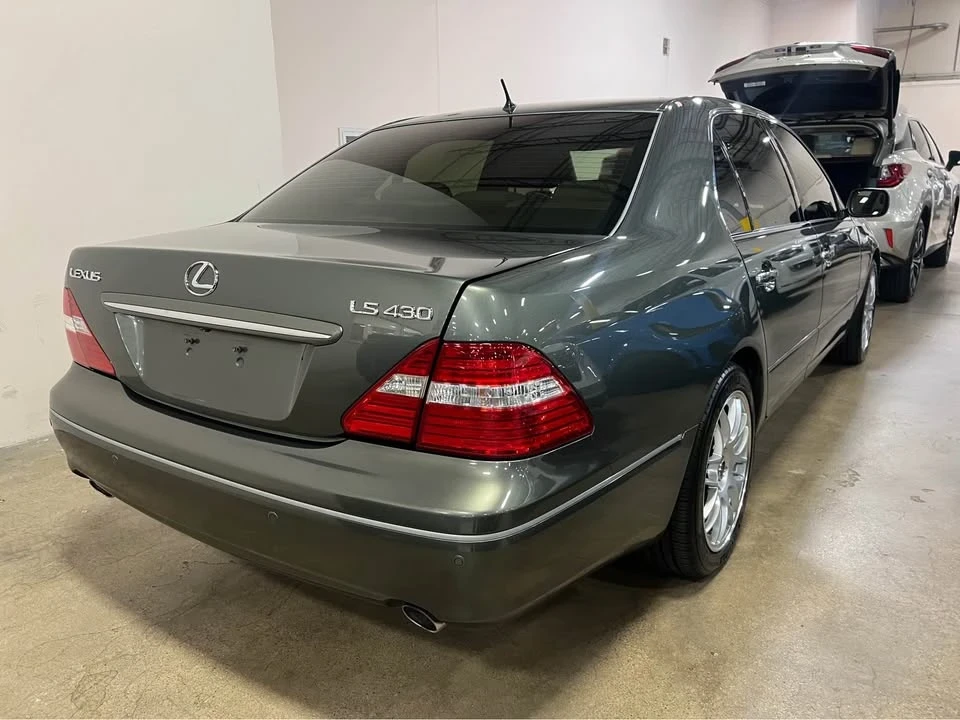 2010 Lexus LS 4th Gen - Image 4 of 13
