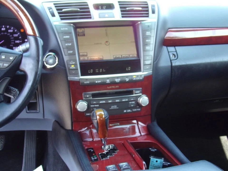 2010 Lexus LS 4th Gen - Image 15 of 20