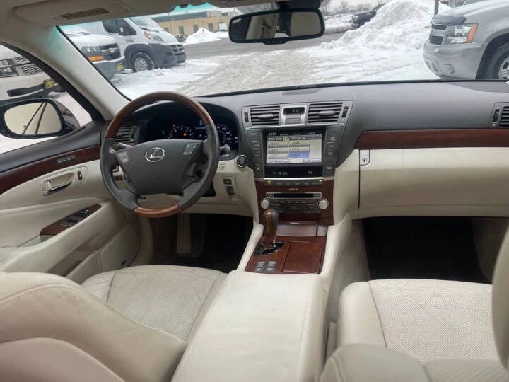 2010 Lexus LS 4th Gen - Image 11 of 20