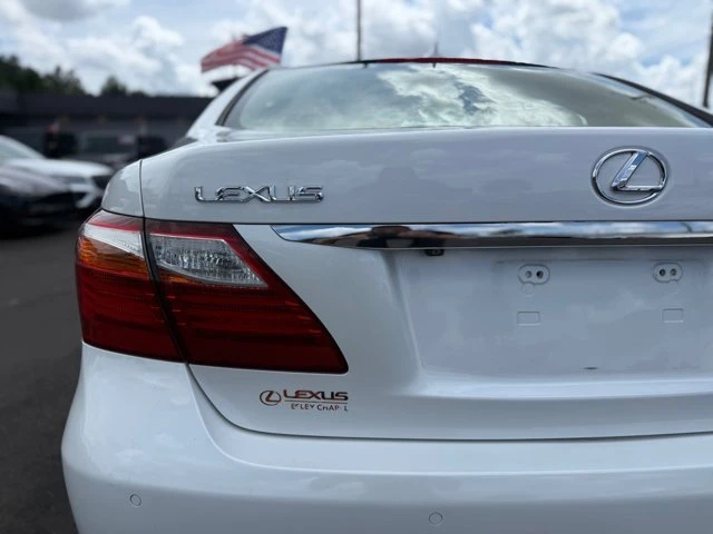 2010 Lexus LS 4th Gen - Image 10 of 20