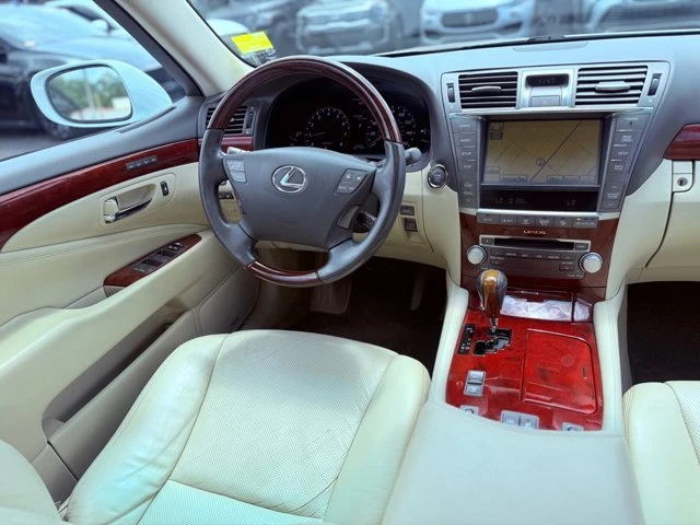 2010 Lexus LS 4th Gen - Image 16 of 20
