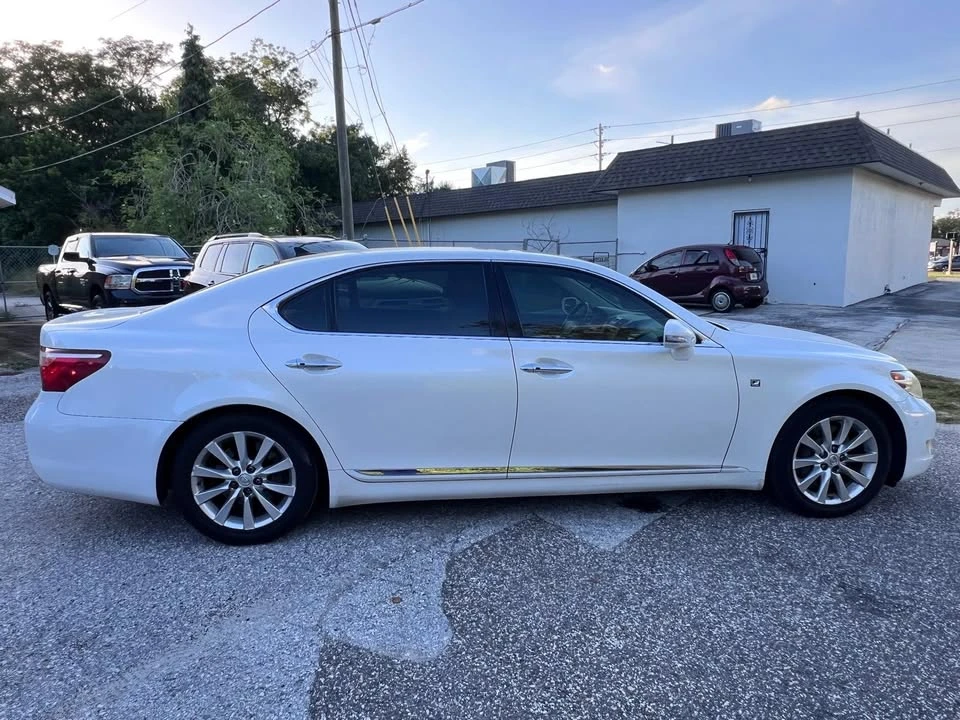 2010 Lexus LS 4th Gen - Image 8 of 20
