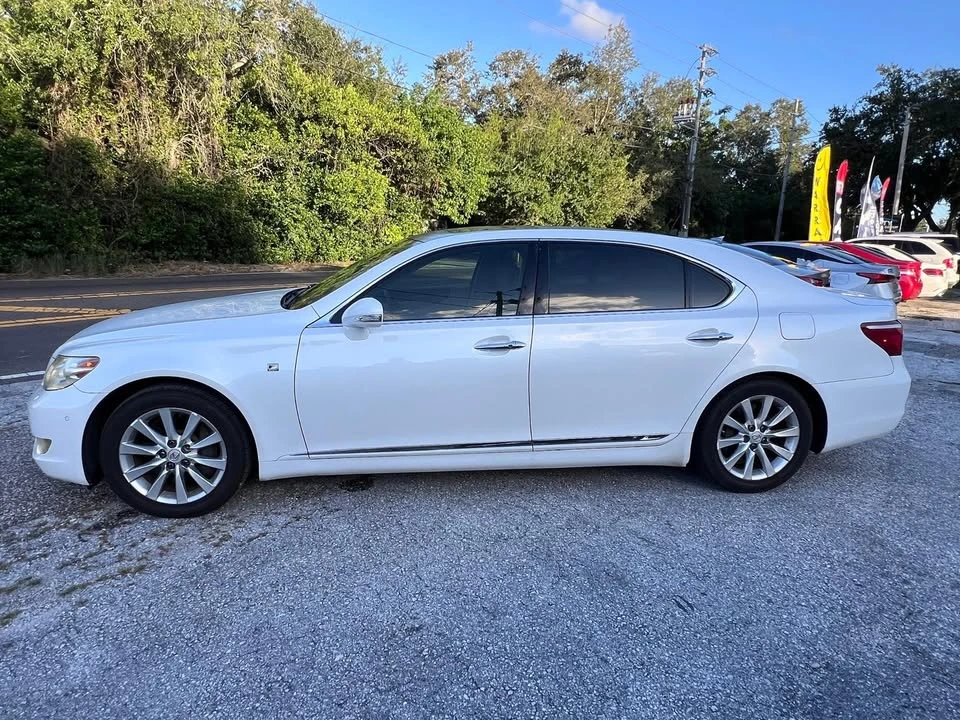 2010 Lexus LS 4th Gen - Image 4 of 20