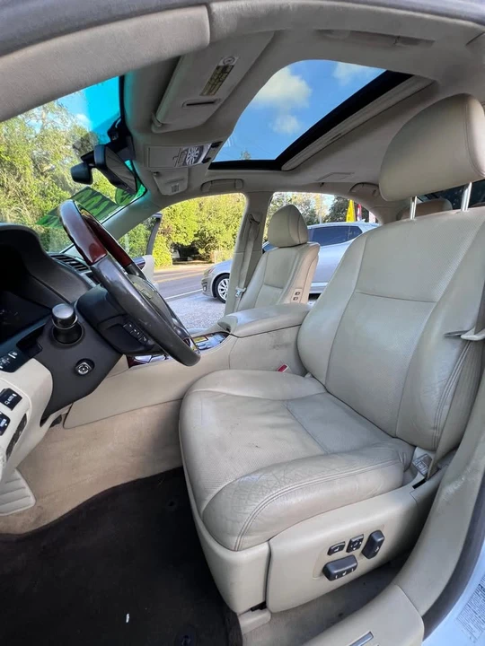2010 Lexus LS 4th Gen - Image 14 of 20