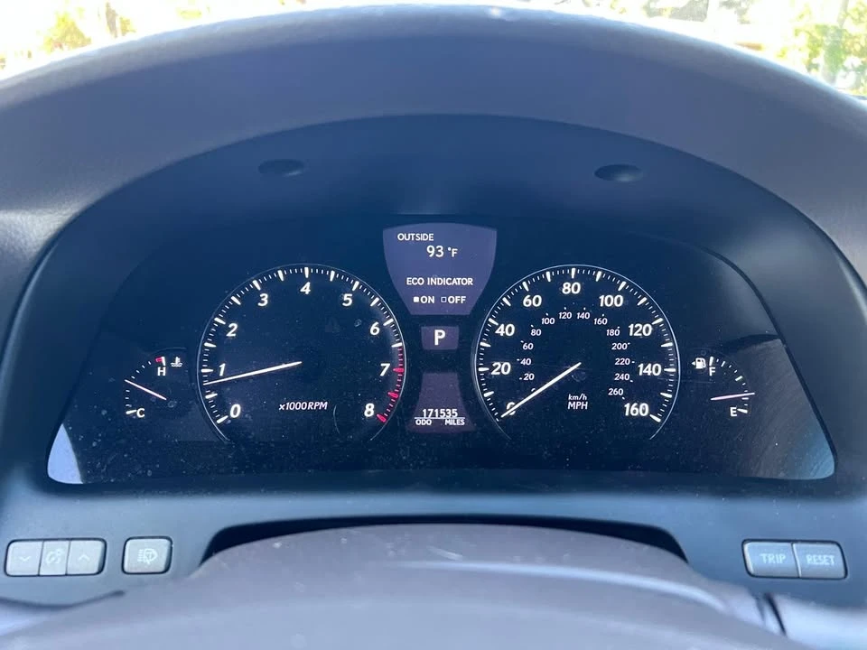 2010 Lexus LS 4th Gen - Image 16 of 20