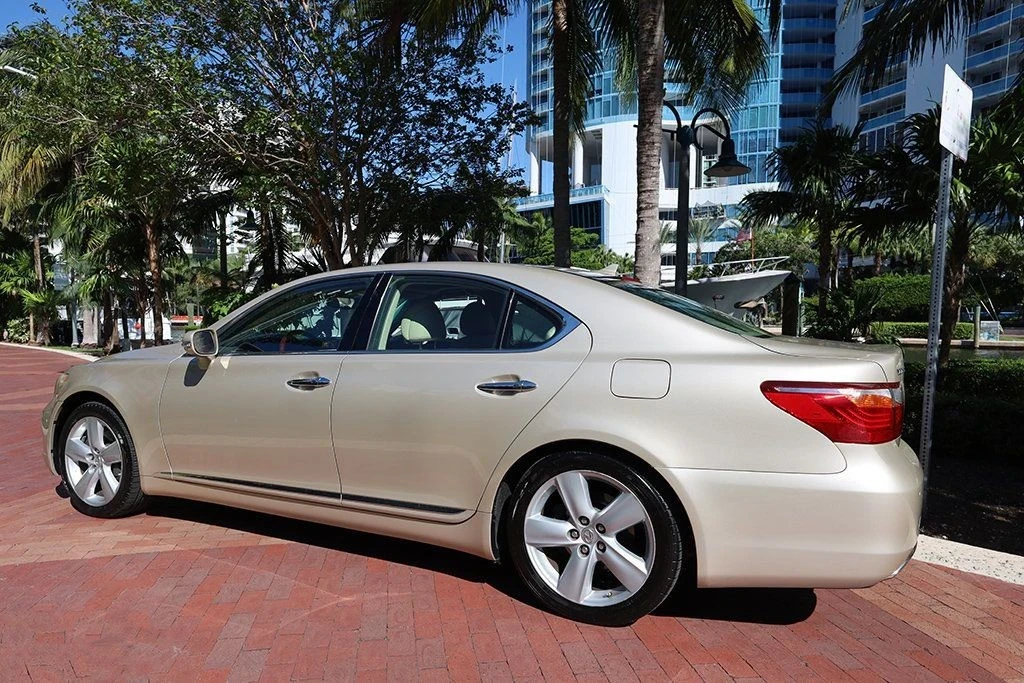 2010 Lexus LS 4th Gen - Image 4 of 12