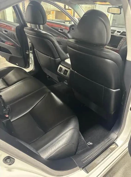 2010 Lexus LS 4th Gen - Image 6 of 10