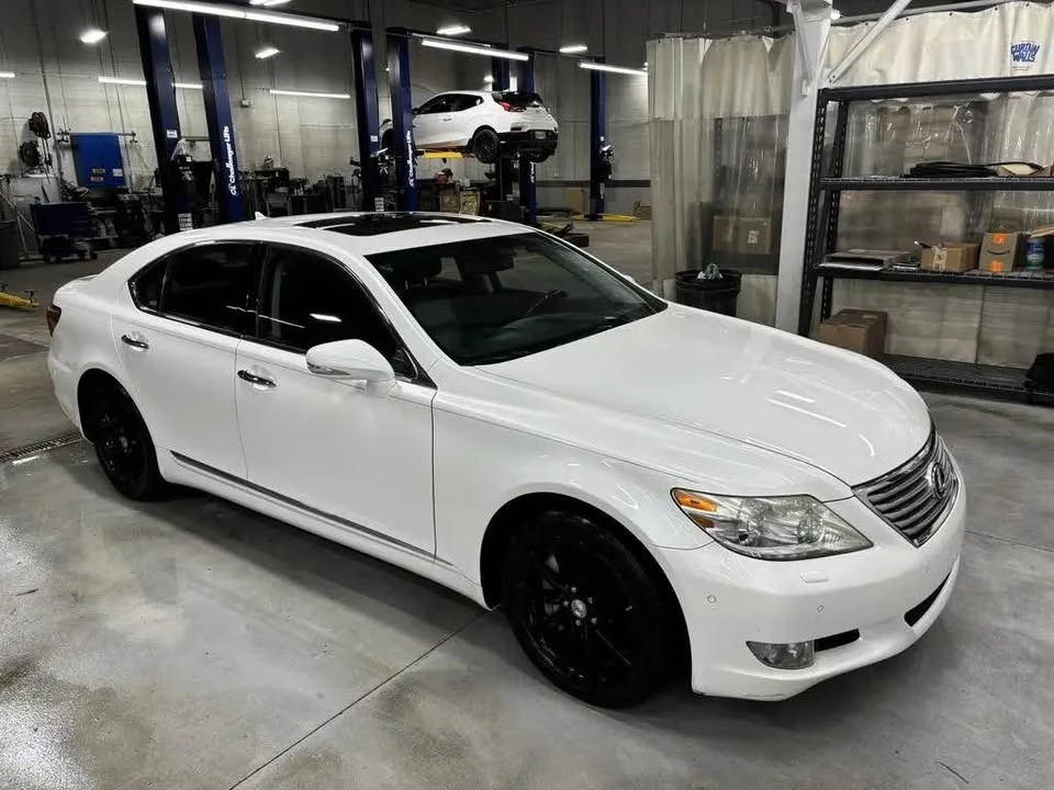 2010 Lexus LS 4th Gen - Image 5 of 10