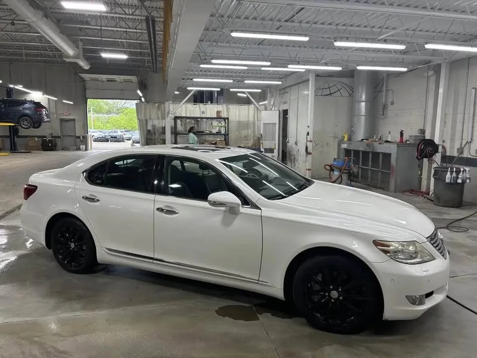 2010 Lexus LS 4th Gen - Image 2 of 10